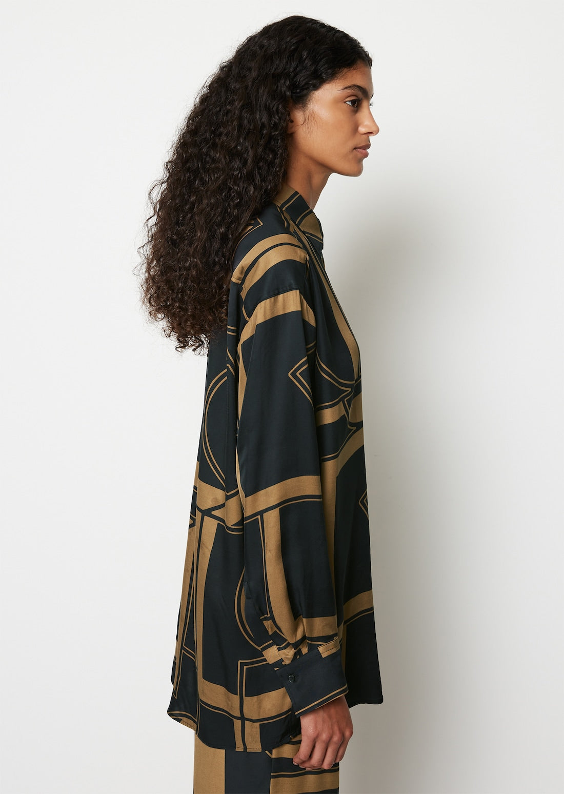 Oversize кошула од LENZING™ ECOVERO™