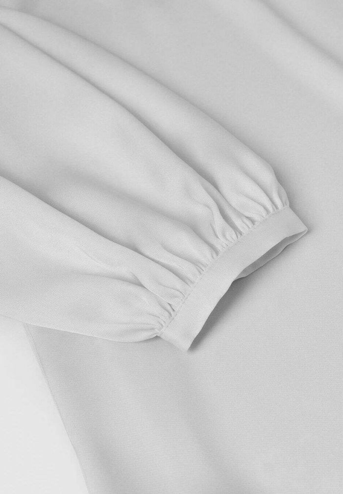 Блуза изработена од чиста вискоза