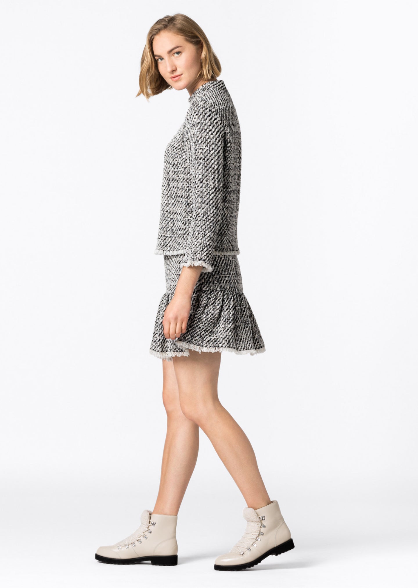 Букле топ со стоечка јака