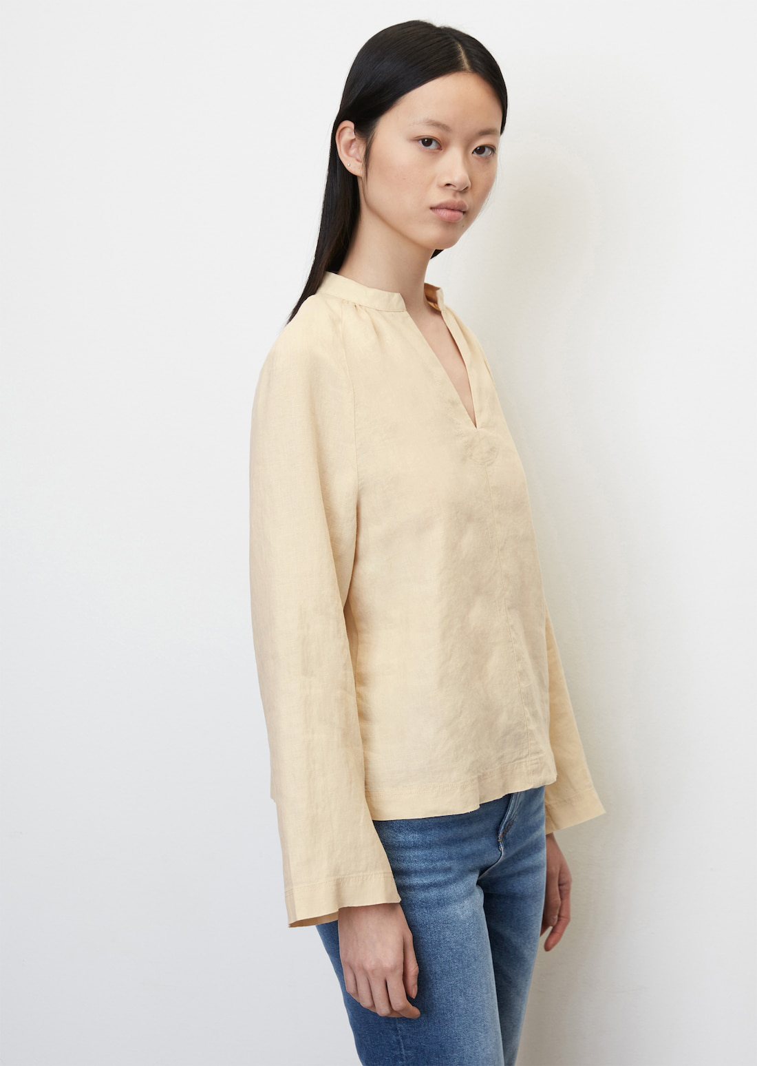 Блуза туника изработена од лен