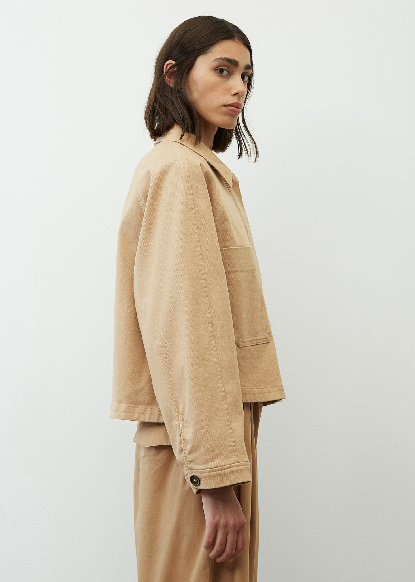 Палто изработено од органски твил памук