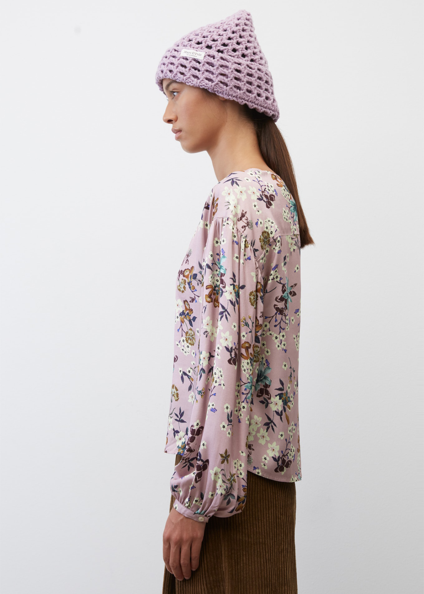 Блуза со волуминозни ракави во cropped fit изработена од LENZING™ ECOVERO™