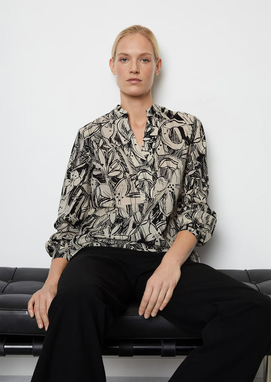 Блуза изработена од чист памук