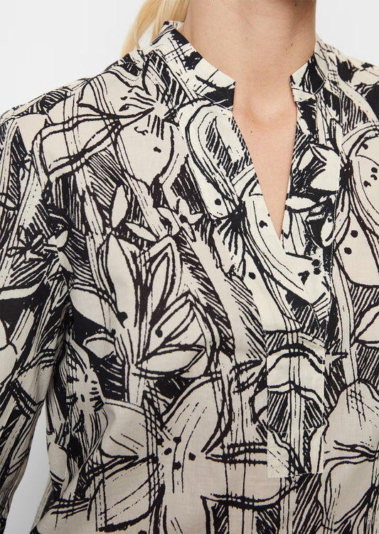 Блуза изработена од чист памук