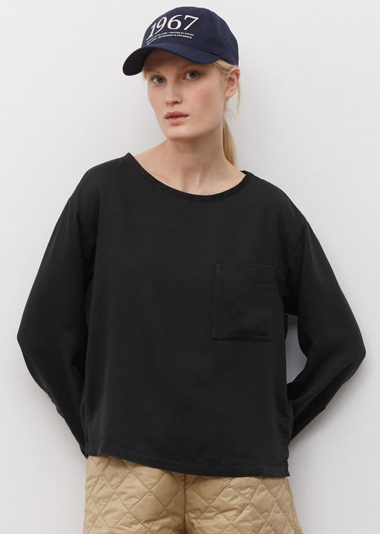 Блуза изработена од фин lyocell