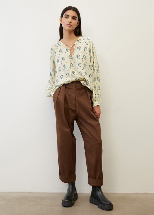 Блуза со волуминозни ракави изработени од LENZING™ ECOVERO™