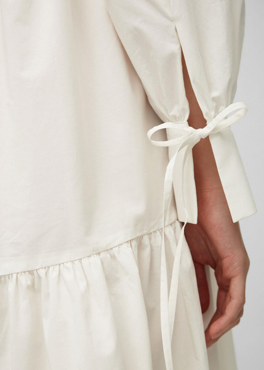 Фустан изработен од чист памучен поплин