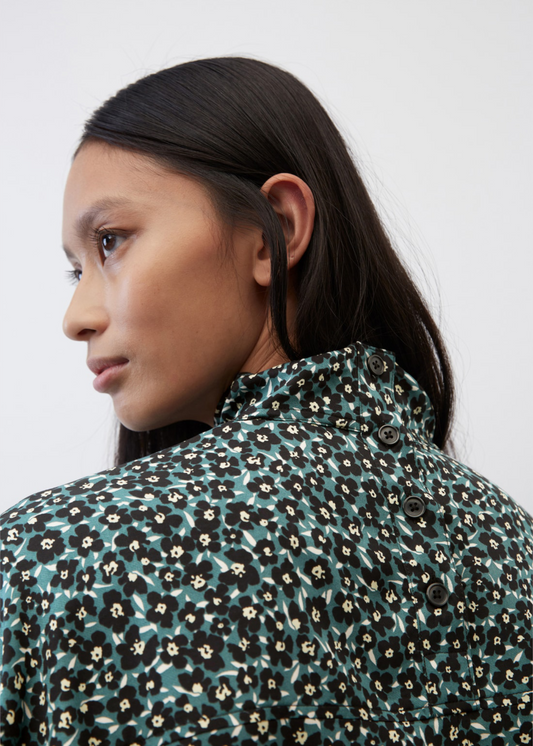 Блуза со долги ракави со целосен принт направена од LENZING™ ECOVERO™