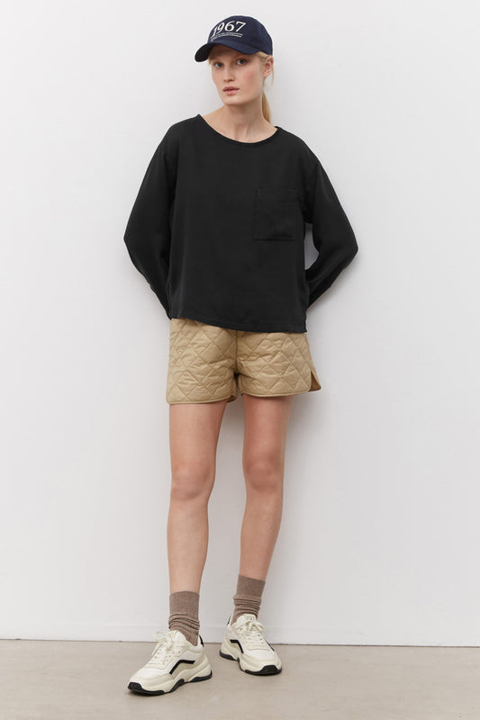 Блуза изработена од фин lyocell