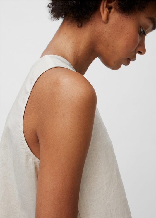 Топ изработен од лен