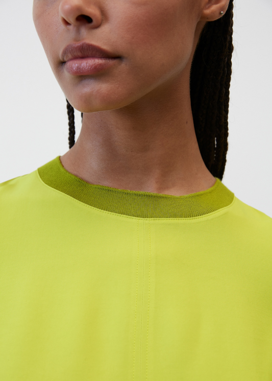 Краток фустан од чиста вискоза